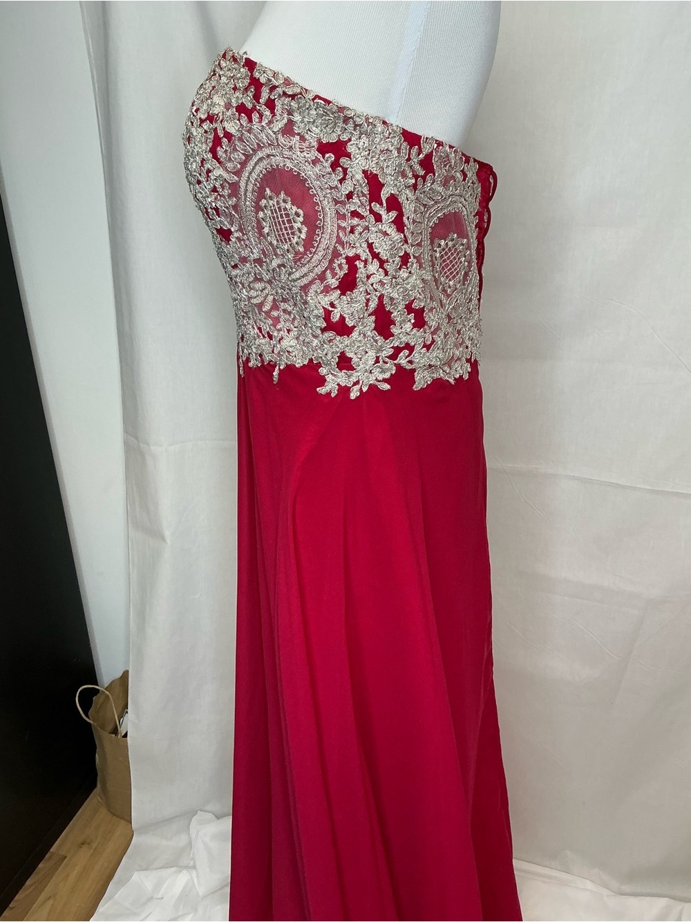 2159 - Elegant Red Evening Gown with Silver Lace Bodice - Picture 4 of 13